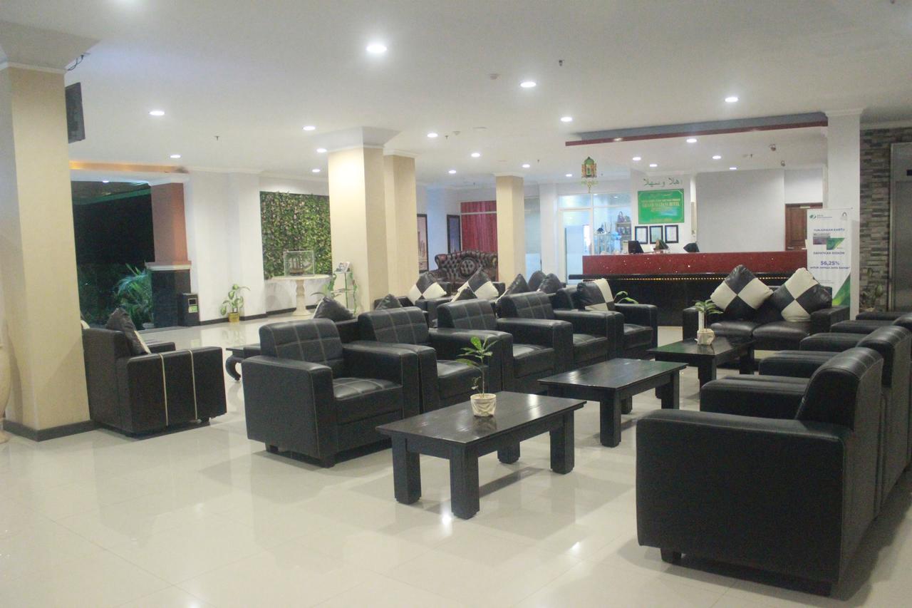 Grand Madani Hotel Матарам Екстериор снимка